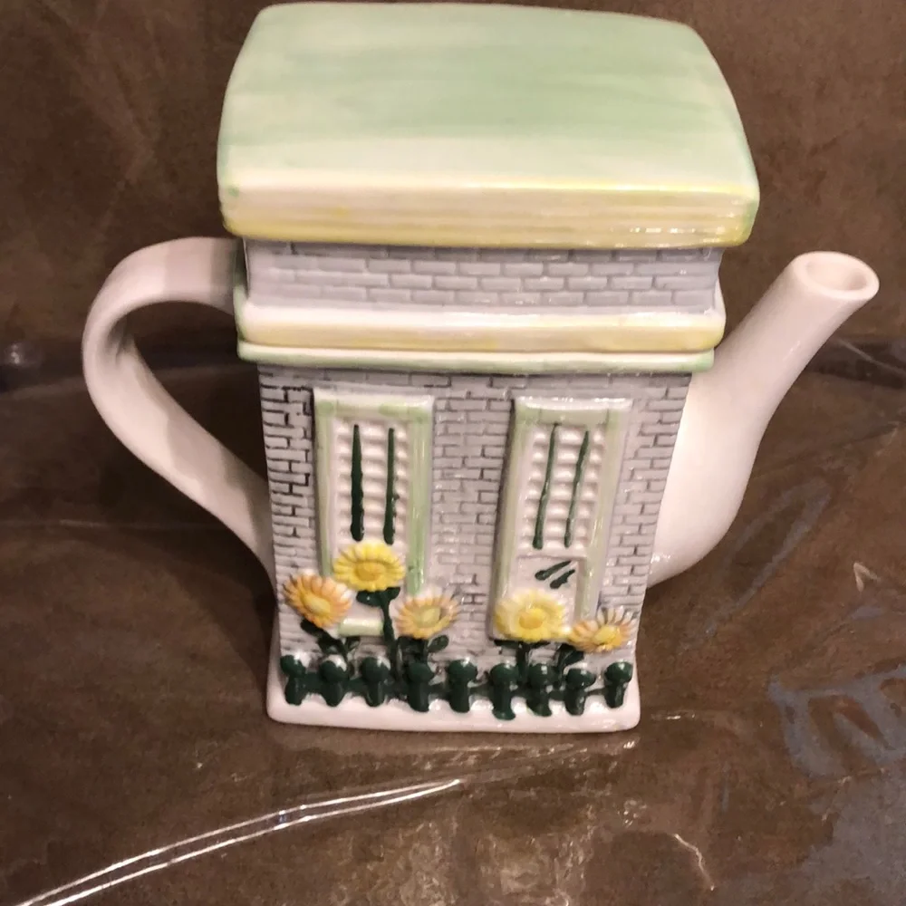 Adorable Vintage House Teapot